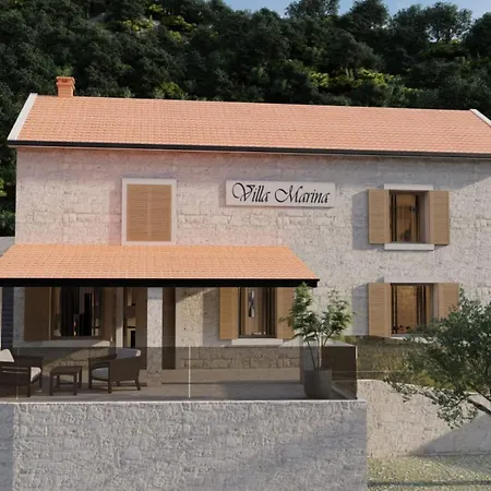 Marina - Five Bedroom With Pool